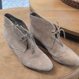 Nine West Tan Ankle Boots